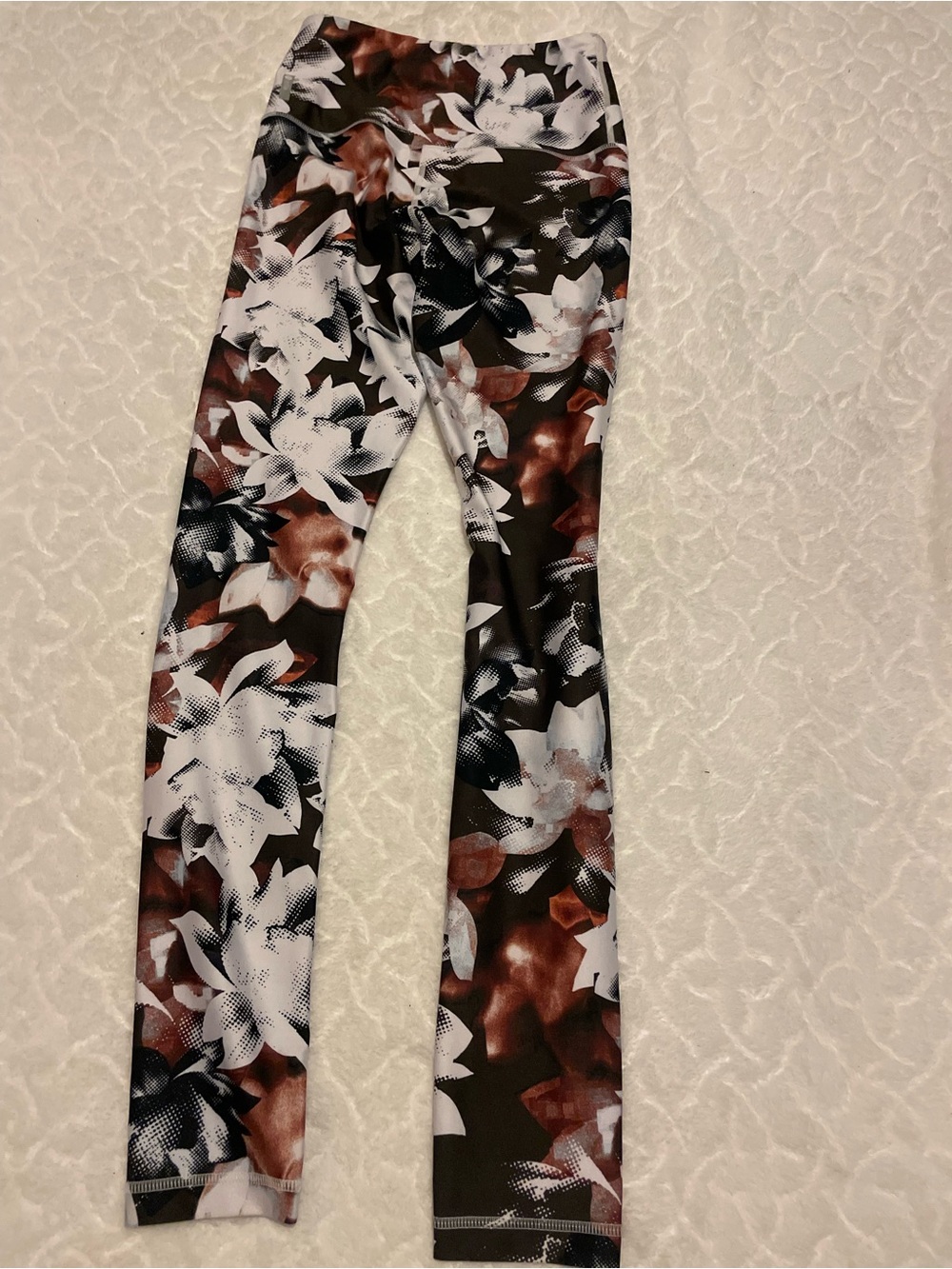 Zella Floral-Print Jeggings in White, Black & Brown
